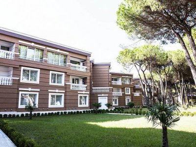 Фото отеля Prestige Hotel 5
