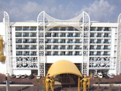 Фото отеля Azura Deluxe Resort & Spa 5*
