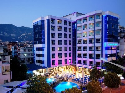Фото отеля Grand Zaman Garden & Annex 4*