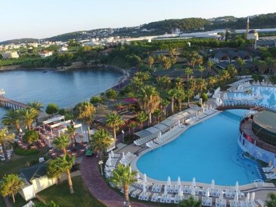 Фото отеля Oz Hotels Incekum Beach Resort 5*