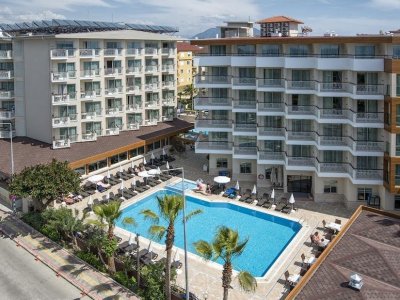 Фото отеля Riviera Hotel 4*