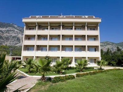 Фото отеля Larissa Park Hotel 3*