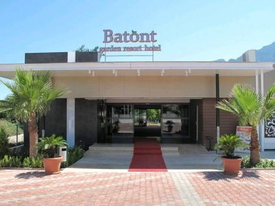 Фото отеля Monna Roza Garden Resort (ex. Batont Garden Resort) 4*