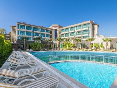Фото отеля Lowe Hotel 4*