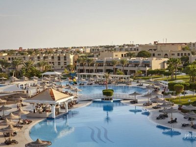 Фото отеля Coral Sea Holiday Resort 5*