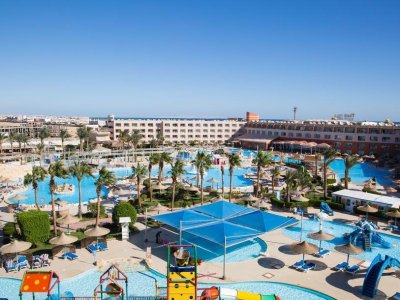 Фото отеля   Titanic Resort & Aquapark 4*