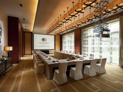 Фото отеля Doubletree Resort by Hilton Sanya 5*
