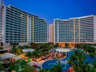Фото отеля Wyndham Sanya Bay 5*