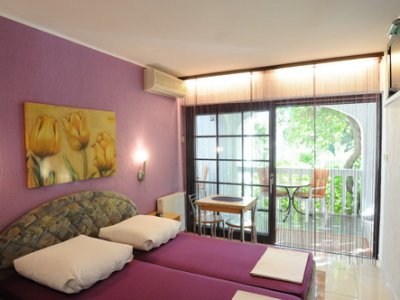 Фото отеля Апартаменты Garden Pavlovic 4*