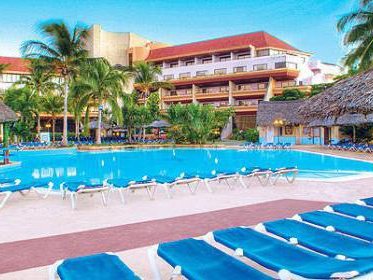 Фото отеля Breezes Bella Costa 4*