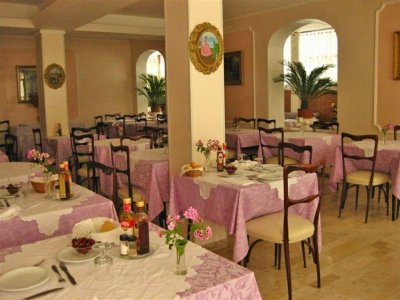 Фото отеля Hotel Cirene 3*