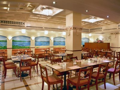 Фото отеля Landmark Hotel Baniyas 3*