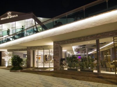 Фото отеля Mirage World Hotel 4*