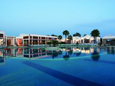 Фото отеля MARITIM JOLIE VILLE RESORT & CASINO 5*