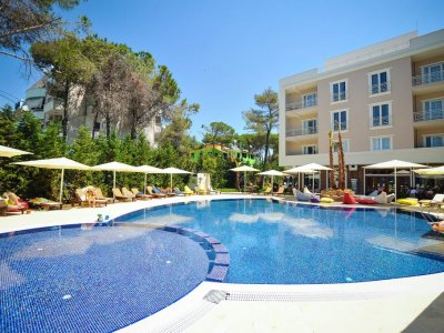 Фото отеля Sandy Beach Resort 4*