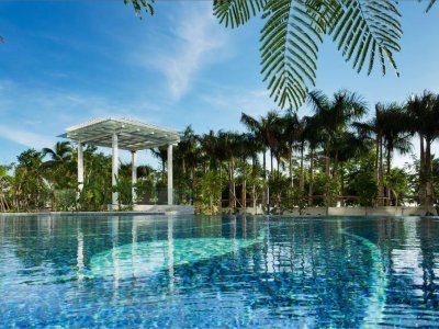 Фото отеля FOUR POINTS BY SHERATON 5 *****