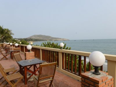 Фото отеля Hon Rom Central Beach Resort 3*