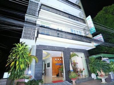Фото отеля Ivory Coast Hotel 2*